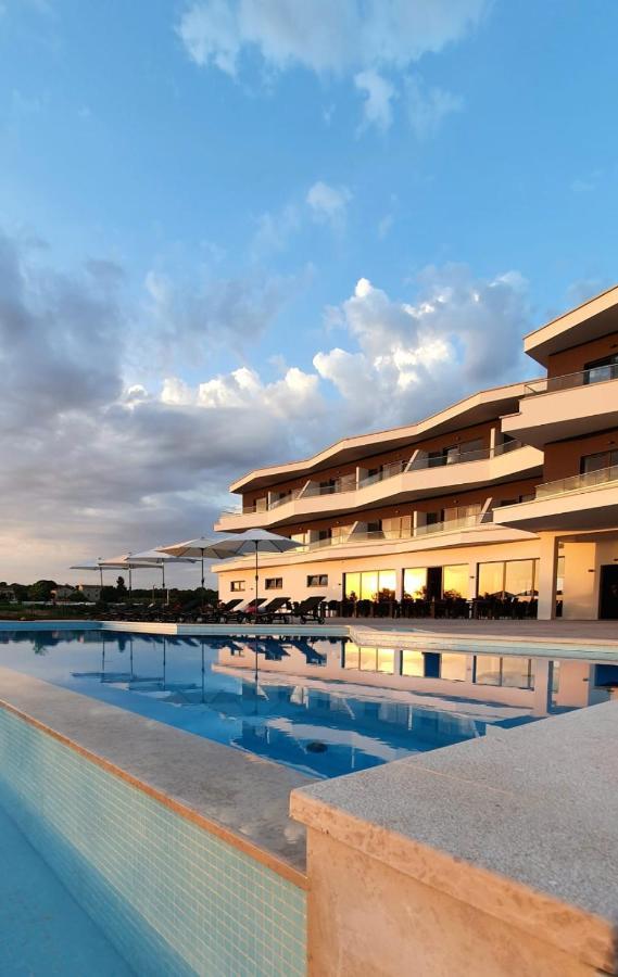 Hotel Delfin Lanterna Tar-Vabriga Exterior photo